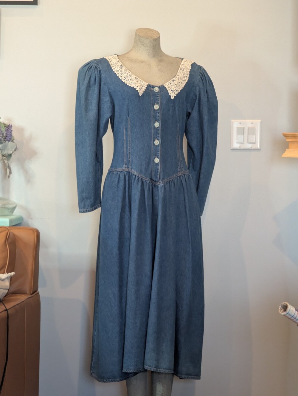 Vintage prairIe Blue Denim Chambray Modest Cottagecore Dress w/Lace Collar Sz L
